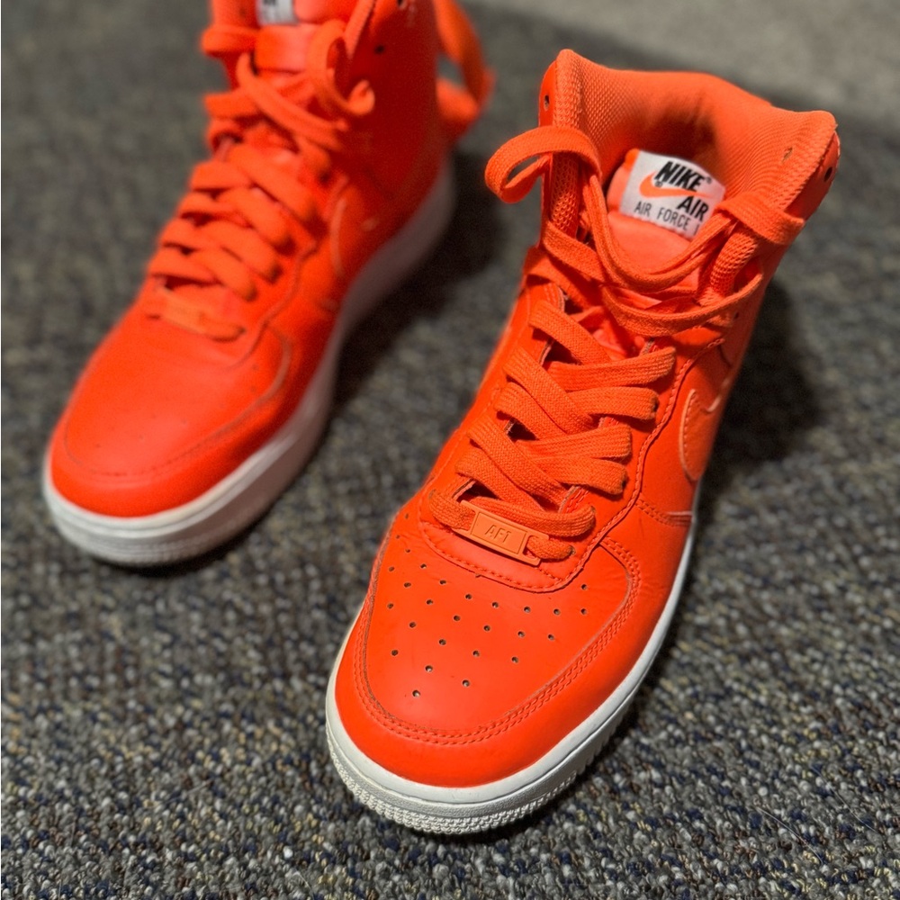 Nike Air Force 1 High Top Orange